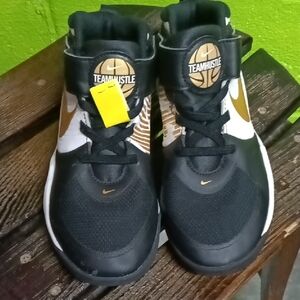 Nike Team Hustle Kids Sneakers - Black, White, and Gold